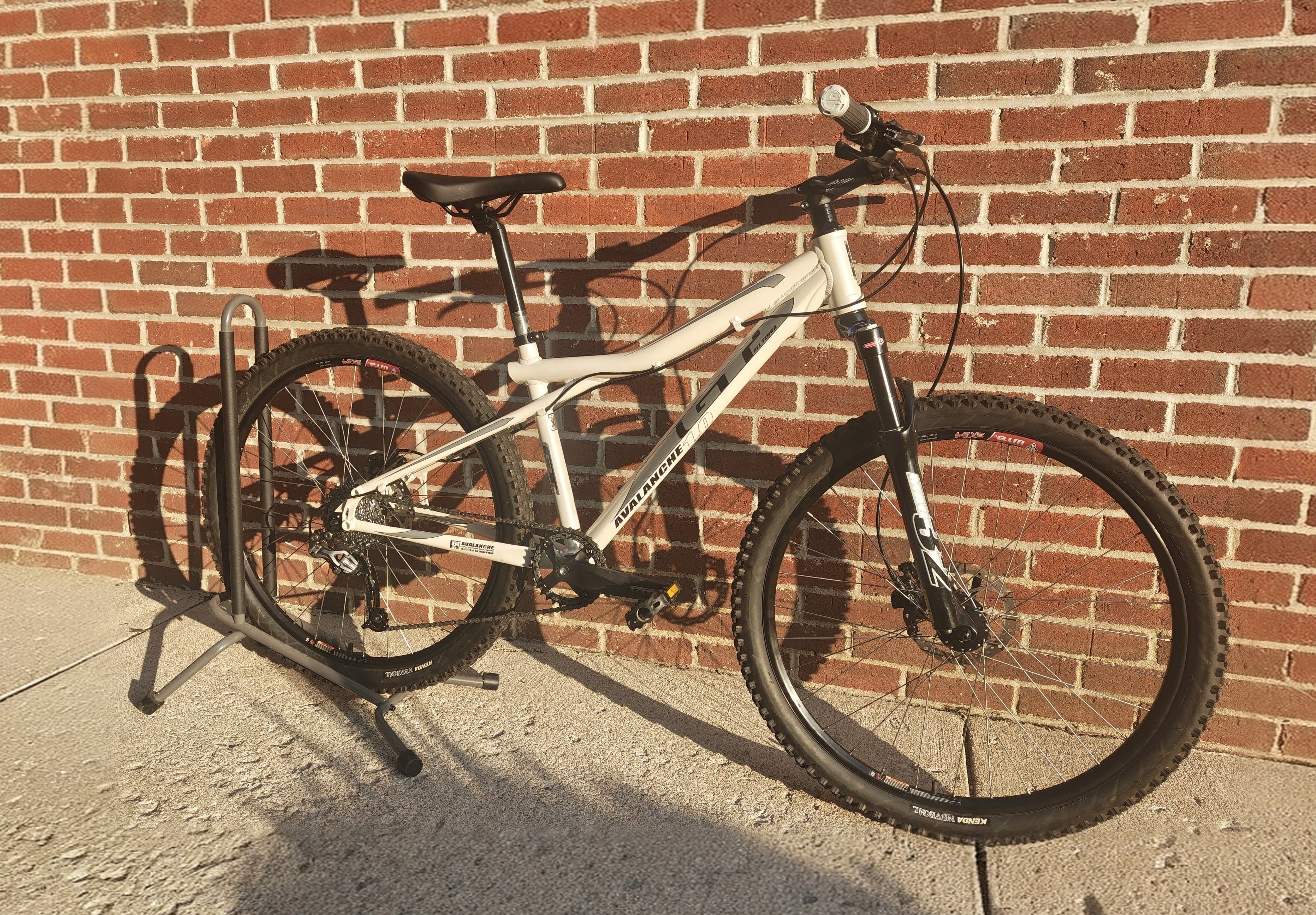 GT Avalanche build — a $288 bike turned into a proper gravel machine